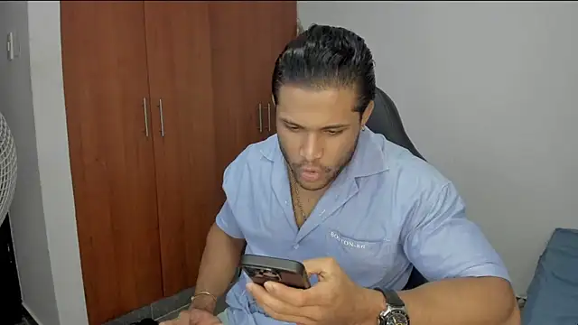 Snapshot of Evansdark1 chatting on 05-02-26, 11:10 Evansdark1 online show from 05-02-26, 11:10