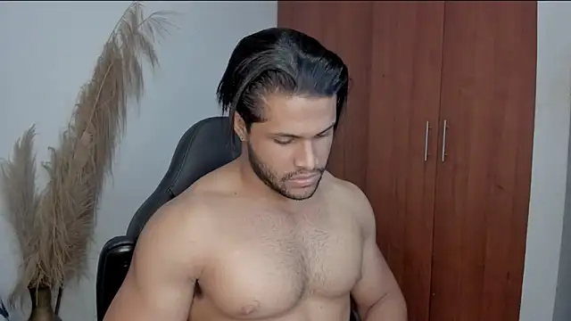 Snapshot of Evansdark1 chatting on 06-11-26, 12:32 Evansdark1 online show from 06-11-26, 12:32