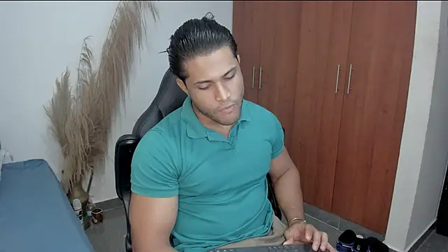 Snapshot of Evansdark1 chatting on 05-29-26, 12:05 Evansdark1 online show from 05-29-26, 12:05