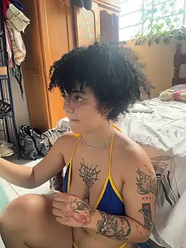 CamillyBlum online show from 11-25-25, 07:03