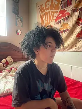 Snapshot of CamillyBlum chatting on 01-17-26, 02:31 CamillyBlum online show from 01-17-26, 02:31