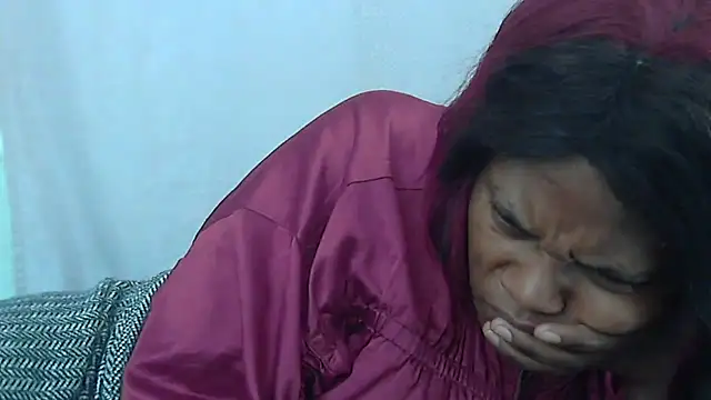 sexythae32 online show from 09-25-25, 06:41