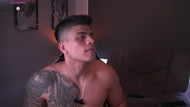 tyler muscle1 online show from 10-29-25, 03:44