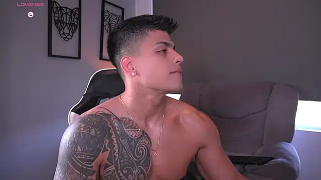 tyler muscle1 online show from 11-11-25, 04:46