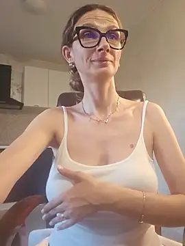 NaughtyWifey1 online show from 06-27-26, 02:50
