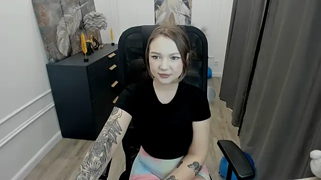 Snapshot of MariaRobinsone chatting on 05-20-26, 07:44 MariaRobinsone online show from 05-20-26, 07:44