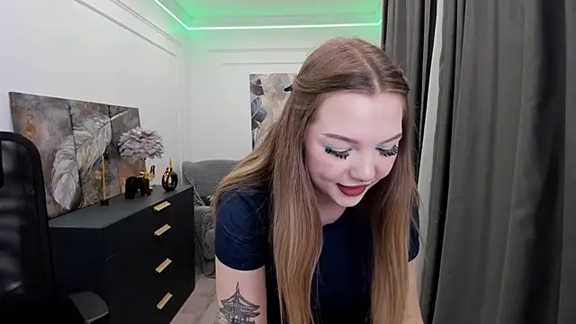 Snapshot of MariaRobinsone chatting on 04-25-26, 01:41 MariaRobinsone online show from 04-25-26, 01:41