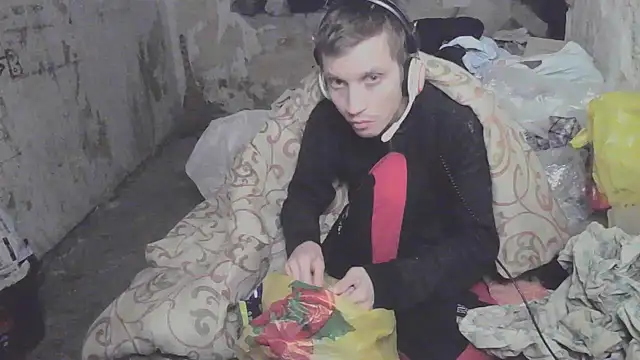 Snapshot of makarov1993 chatting on 11-11-25, 09:53 makarov1993 online show from 11-11-25, 09:53