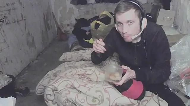 Snapshot of makarov1993 chatting on 11-04-25, 10:24 makarov1993 online show from 11-04-25, 10:24