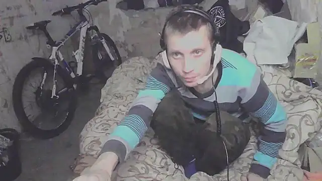 Snapshot of makarov1993 chatting on 10-07-25, 06:20 makarov1993 online show from 10-07-25, 06:20
