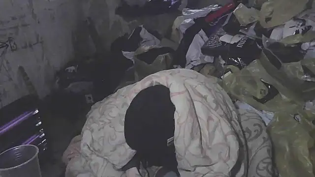 Snapshot of makarov1993 chatting on 02-12-26, 12:38 makarov1993 online show from 02-12-26, 12:38