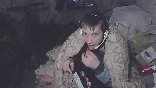 Snapshot of makarov1993 chatting on 12-05-25, 08:13 makarov1993 online show from 12-05-25, 08:13