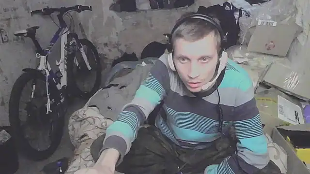 Snapshot of makarov1993 chatting on 10-13-25, 07:15 makarov1993 online show from 10-13-25, 07:15