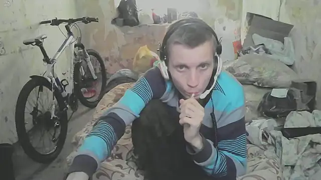 Snapshot of makarov1993 chatting on 10-05-25, 12:40 makarov1993 online show from 10-05-25, 12:40