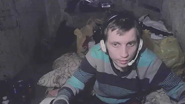 Snapshot of makarov1993 chatting on 12-01-25, 11:33 makarov1993 online show from 12-01-25, 11:33