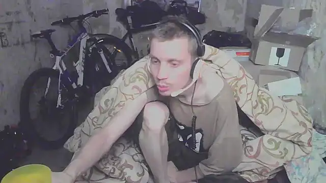 Snapshot of makarov1993 chatting on 09-28-25, 08:54 makarov1993 online show from 09-28-25, 08:54