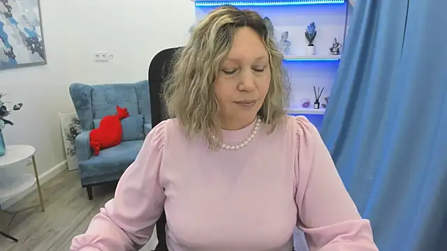 Snapshot of NinaStarle chatting on 05-02-26, 04:28 NinaStarle online show from 05-02-26, 04:28