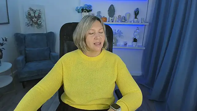 Snapshot of NinaStarle chatting on 10-16-25, 04:21 NinaStarle online show from 10-16-25, 04:21