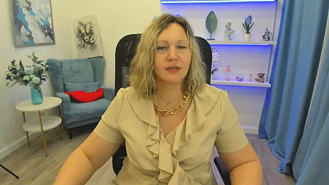 Snapshot of NinaStarle chatting on 05-16-26, 10:36 NinaStarle online show from 05-16-26, 10:36