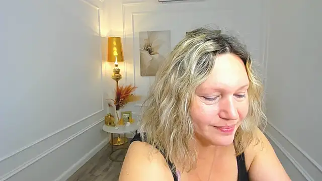 Snapshot of NinaStarle chatting on 05-03-26, 04:39 NinaStarle online show from 05-03-26, 04:39