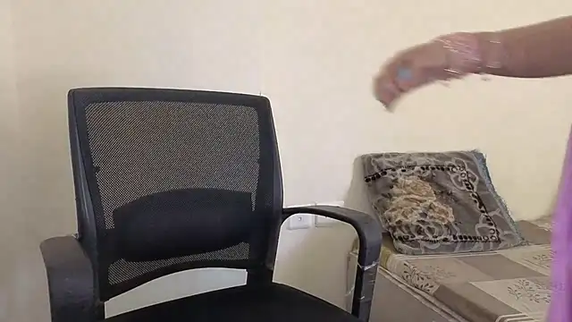 BABY RANI  online show from 04-15-26, 05:13