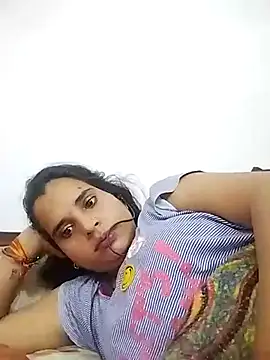 Snapshot of JHILMIL chatting on 10-13-25, 04:03 JHILMIL online show from 10-13-25, 04:03