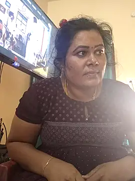 Snapshot of tamilaruvi chatting on 01-08-26, 10:10 tamilaruvi online show from 01-08-26, 10:10