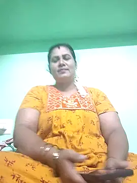 Snapshot of tamilaruvi chatting on 02-21-26, 06:32 tamilaruvi online show from 02-21-26, 06:32