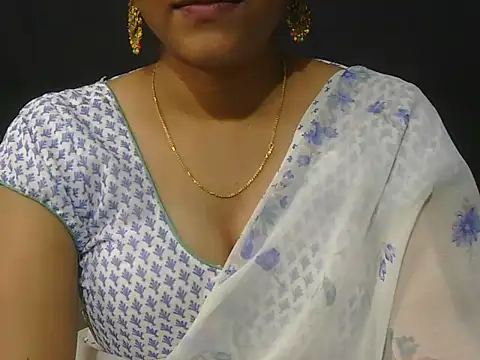 Snapshot of Priyanka_rao chatting on 03-10-26, 05:17 Priyanka rao online show from 03-10-26, 05:17
