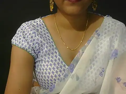 Snapshot of Priyanka_rao chatting on 04-02-26, 04:35 Priyanka rao online show from 04-02-26, 04:35