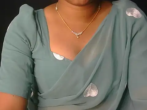 Snapshot of Priyanka_rao chatting on 08-05-26, 04:45 Priyanka rao online show from 08-05-26, 04:45