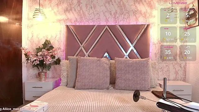 Aliice1  online show from 09-25-25, 07:31