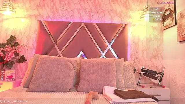 Aliice1  online show from 10-04-25, 08:43