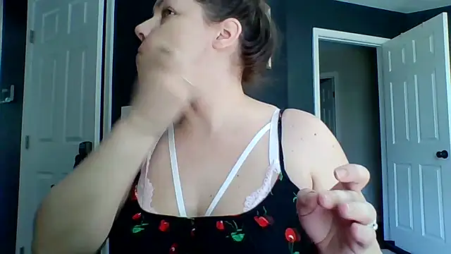 Snapshot of Melissamarcosx4 chatting on 04-27-26, 02:15 Melissamarcosx4 online show from 04-27-26, 02:15