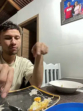 Michaell Spinelly online show from 11-13-25, 03:10