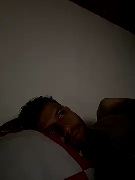 Snapshot of Michaell_Spinelly chatting on 09-12-25, 09:42 Michaell Spinelly online show from 09-12-25, 09:42
