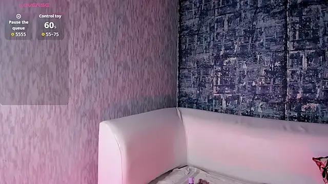 NathalyLeen online show from 11-14-25, 08:45