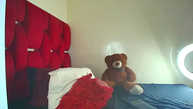 Camila hot ts online show from 01-08-26, 02:56