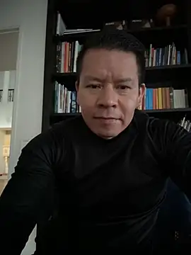 Snapshot of Manu0586 chatting on 11-30-25, 11:33 Manu0586 online show from 11-30-25, 11:33