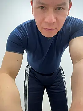 Snapshot of Manu0586 chatting on 11-19-25, 11:10 Manu0586 online show from 11-19-25, 11:10