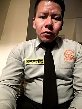 Snapshot of Manu0586 chatting on 01-08-26, 01:33 Manu0586 online show from 01-08-26, 01:33