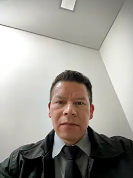 Manu0586 online show from 10-04-25, 04:47