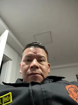 Snapshot of Manu0586 chatting on 04-20-26, 12:35 Manu0586 online show from 04-20-26, 12:35