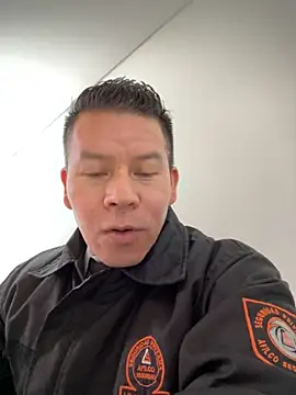 Manu0586 online show from 10-19-25, 12:52
