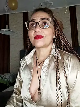 Snapshot of Cailinmilf chatting on 10-11-25, 09:43 Cailinmilf online show from 10-11-25, 09:43