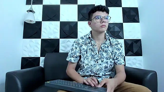 AndyFame1 online show from 12-20-25, 06:55