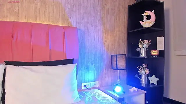 Kendra kobein online show from 04-17-26, 08:33