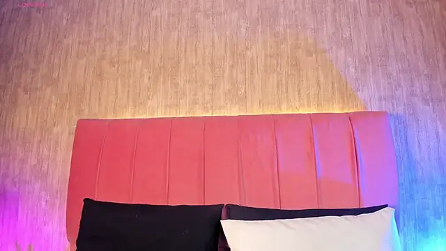 Kendra kobein online show from 04-18-26, 07:07