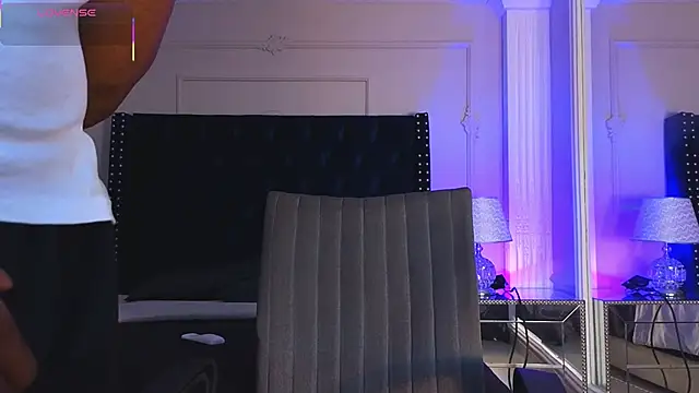 CharlesBrown  online show from 04-09-26, 02:34