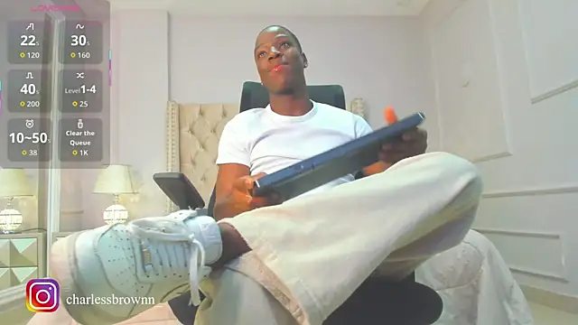 Snapshot of CharlesBrown_ chatting on 09-19-25, 12:31 CharlesBrown online show from 09-19-25, 12:31